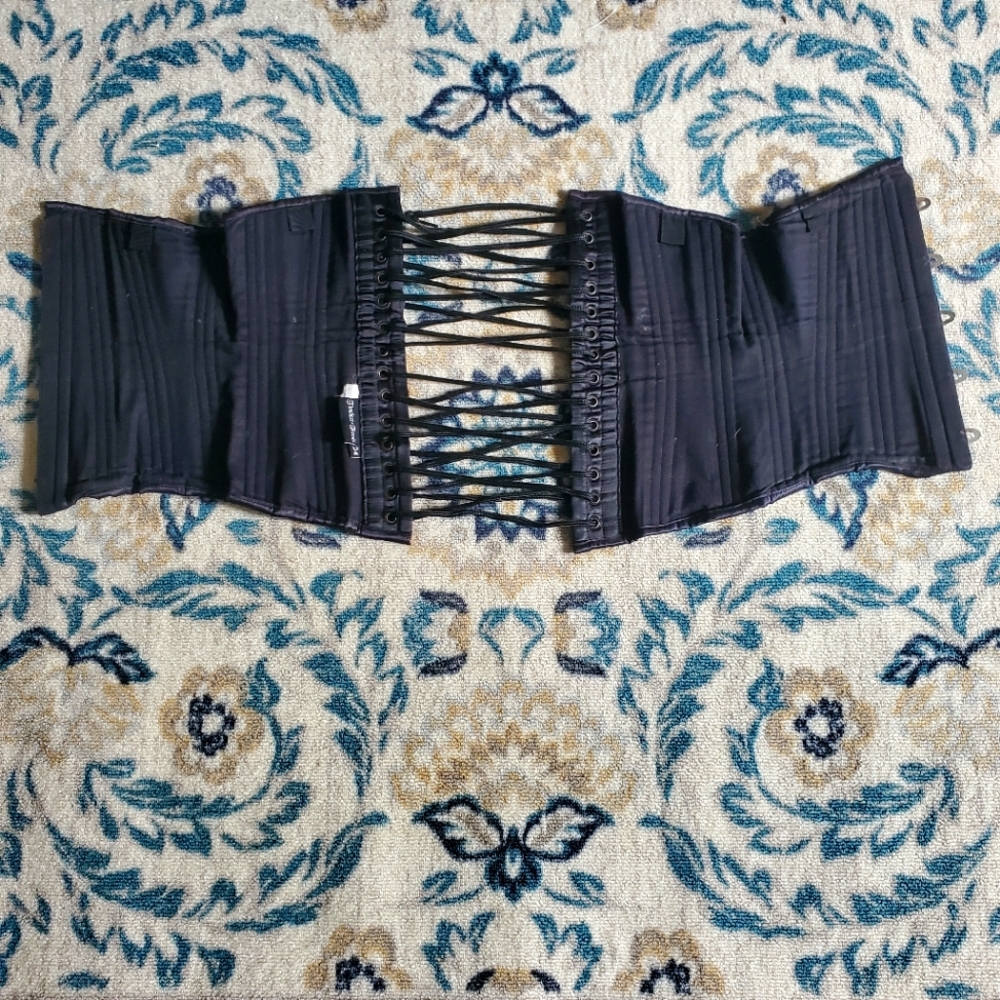 COPY - Timeless Trend Corset with bones! Size 24